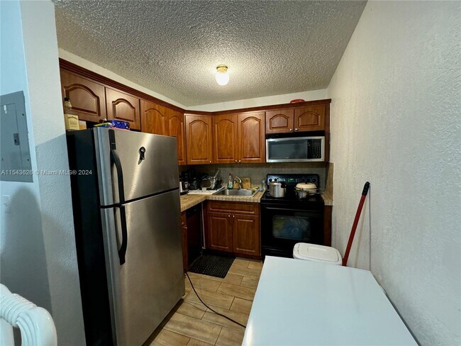 Foto del edificio - 444 SW 4th St
