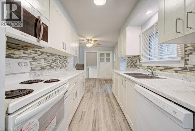 Building Photo - 310 Magnolia Dr