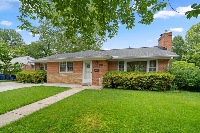 Foto del edificio - 4907 Elsmere Ave
