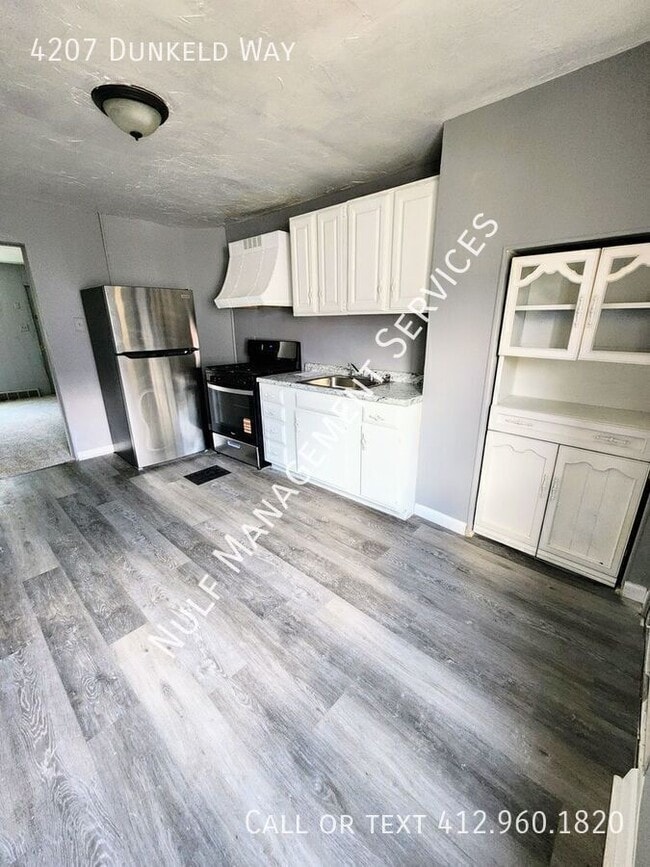 Photo - 4207 Dunkeld Way- House