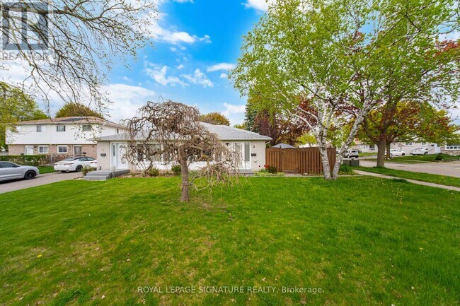 Building Photo - 2 Lambton Ct