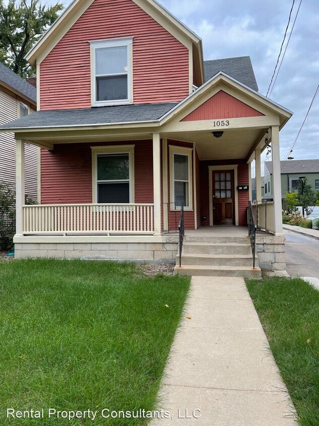 1053 Wealthy St SE, Grand Rapids, MI 49506 House Rental in Grand