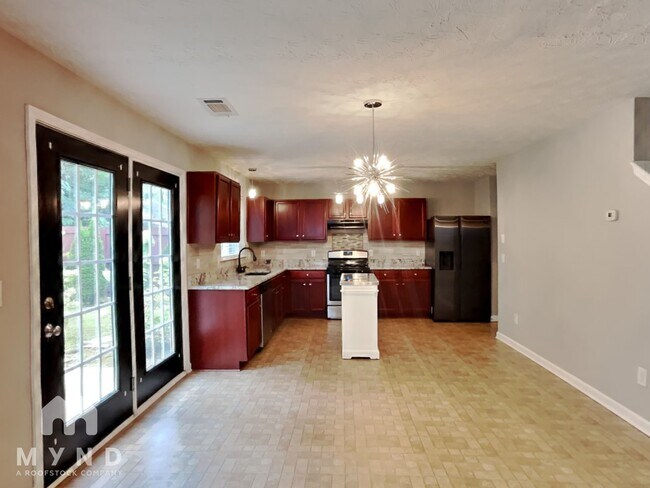 Building Photo - 2260 Valley Creek Dr