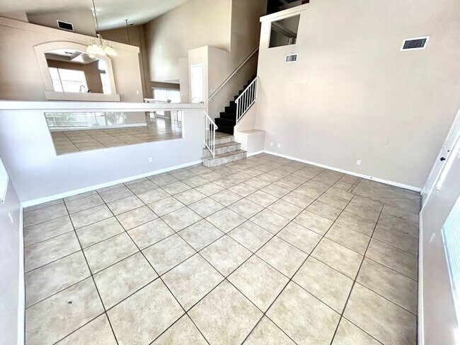 Foto del edificio - 2514 Quail Canyon Ave