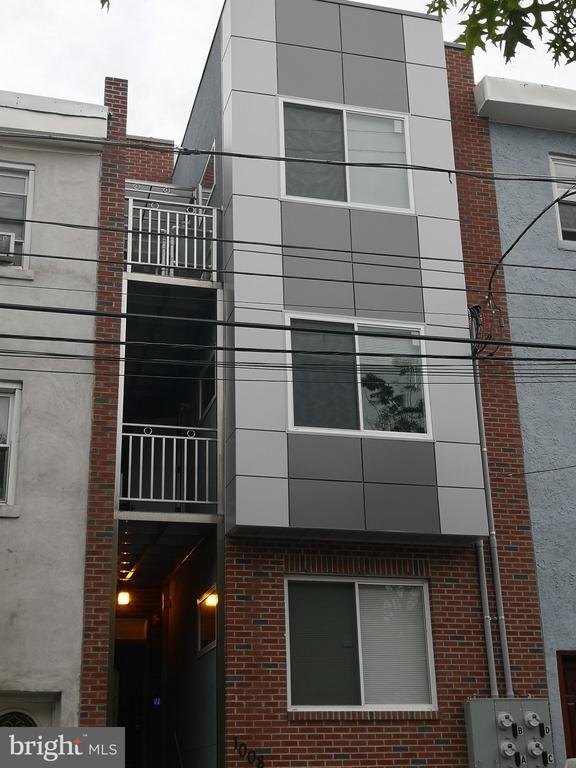 Primary Photo - 1008 Green St