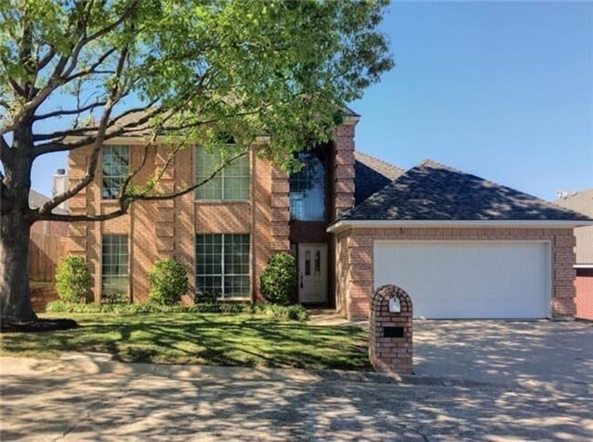 Building Photo - 8434 Golf Club Cir