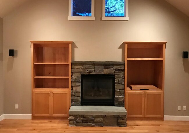 Building Photo - Home in NWX!!