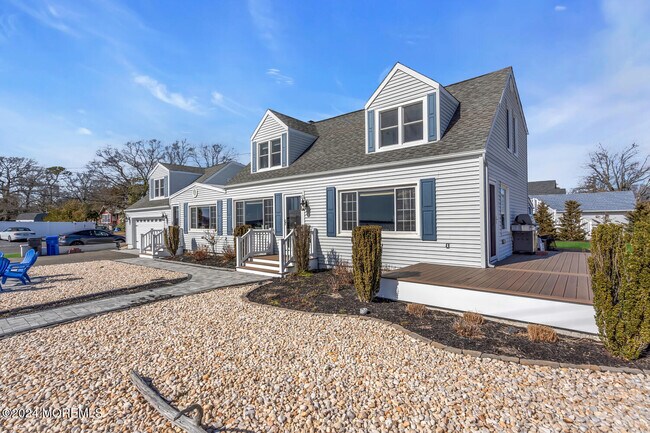 Building Photo - 13 Bay Shore Dr