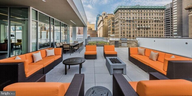 Foto del edificio - CLuxurious 2-Bedroom, 2-Bath Apartment in ...