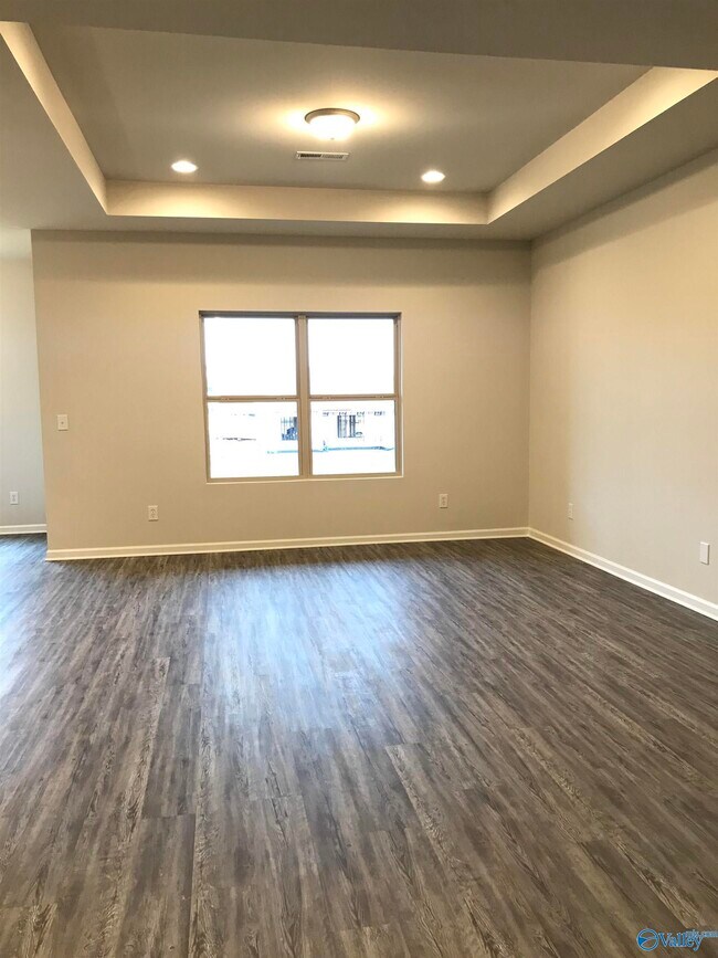 Building Photo - 107 Fern Valley Ct NW