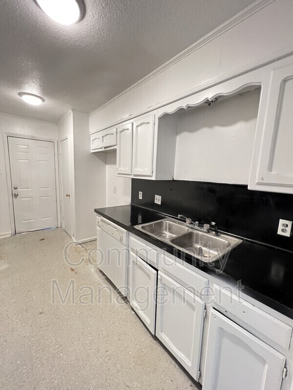 Foto del edificio - 1633 N Marque Ann Dr