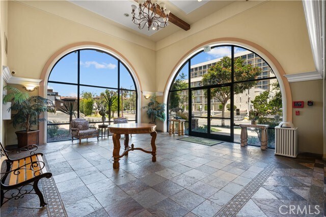 Foto principal - 21345 Hawthorne Blvd