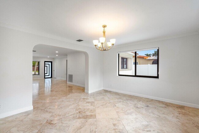 Foto del edificio - 1124 NE 4th Ct
