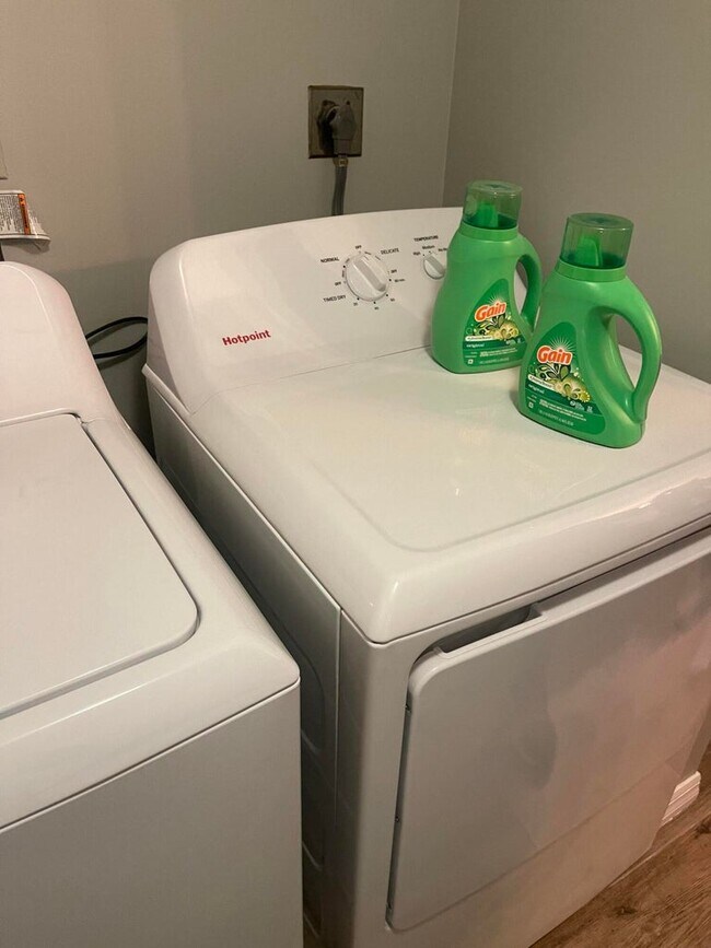 Foto del edificio - 6520 Chasewood Dr