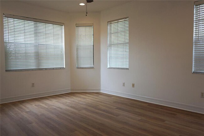Foto del edificio - 316 34th Ave N