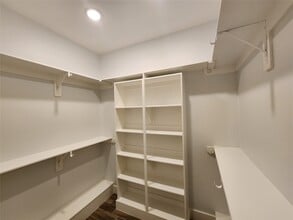 Building Photo - 25982 Lantern Ln