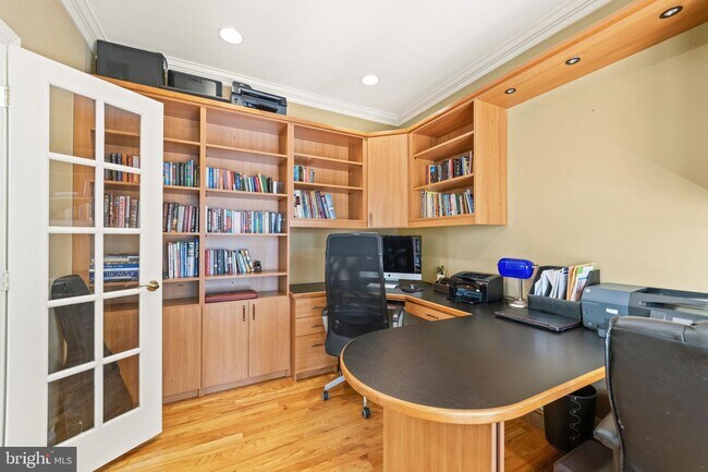 Foto del edificio - 1150 Spring Hill Rd