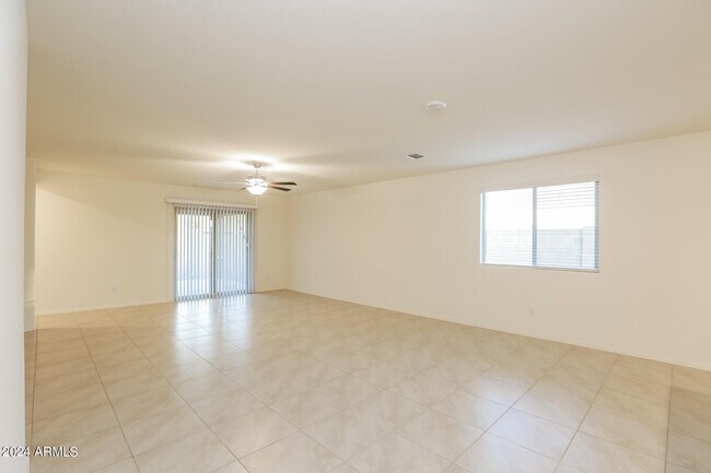 Foto del edificio - 9068 S 253rd Dr