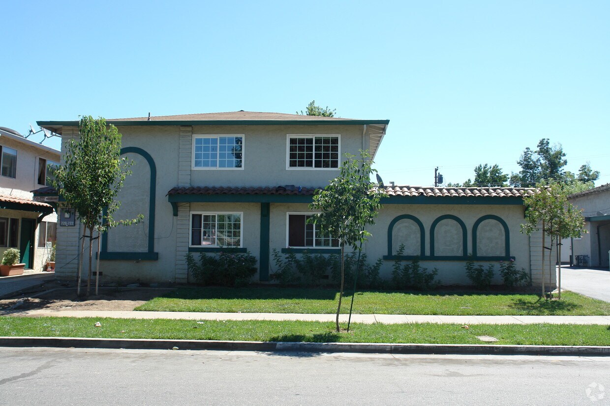 Building Photo - 720-722 Richmond Ave