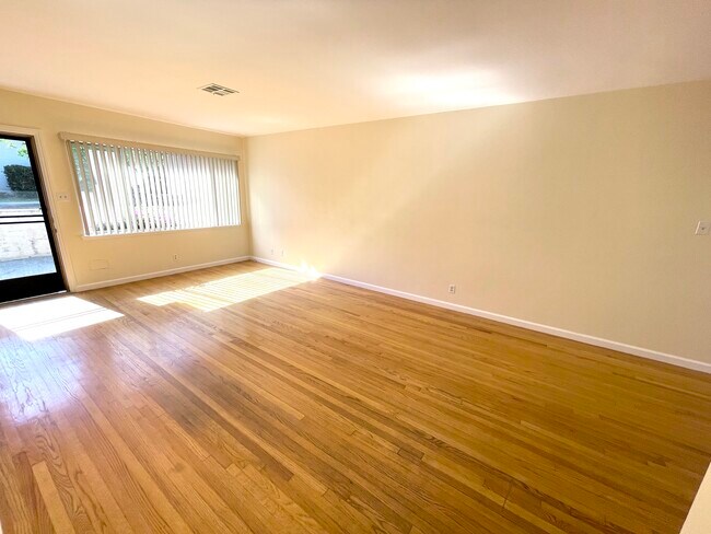 Foto del edificio - 1820 Sherer Ln