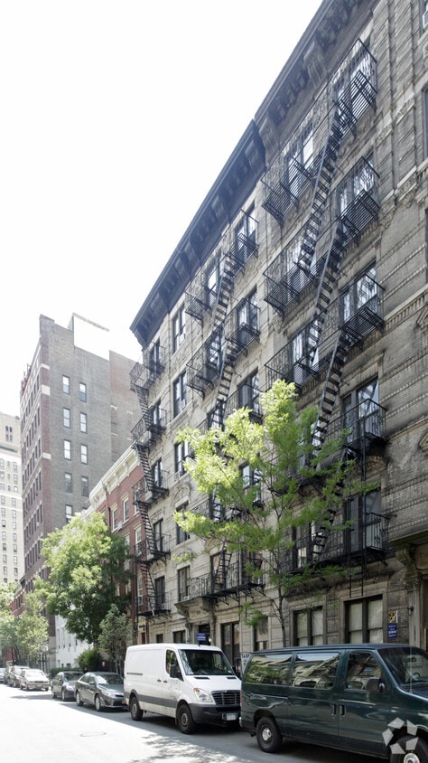 Building Photo - 236 W 15th St