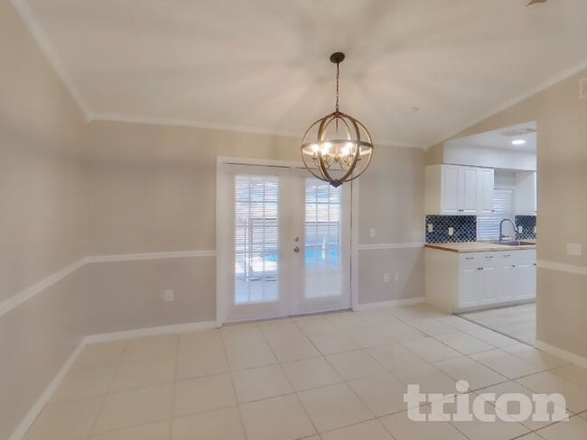 Building Photo - 1446 Deborah Dr