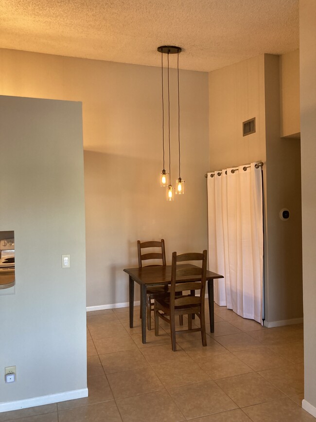 Dining area - 6286 Chasewood Dr