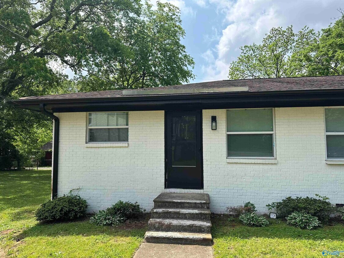 Foto principal - 1114 NW Oakwood Ave