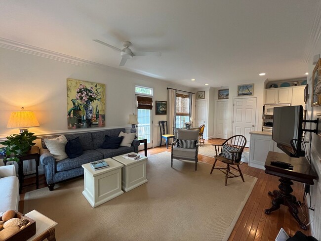 Building Photo - Premier 3BD, 2.5BA House in Downtown Fuqua...