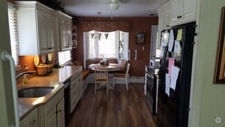 Building Photo - 360 N 48th St
