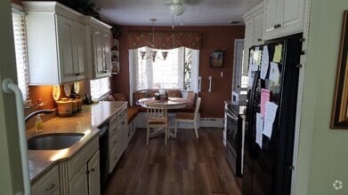 Building Photo - 360 N 48th St