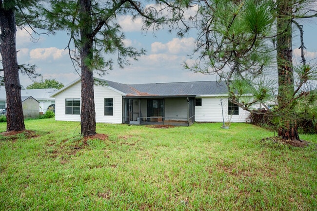 Building Photo - 3617 SW Margela St