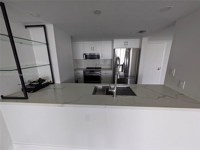 Foto del edificio - 1800 N Bayshore Dr