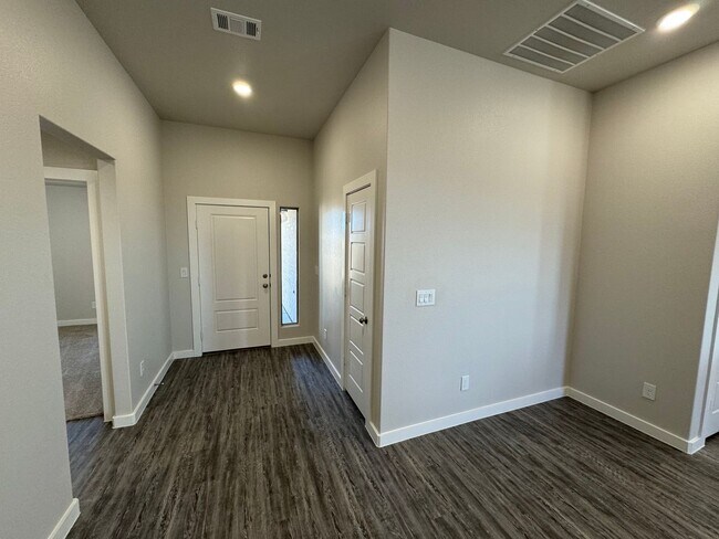 Foto del edificio - Stunning New Build 3/2/2 in Frenship Distr...
