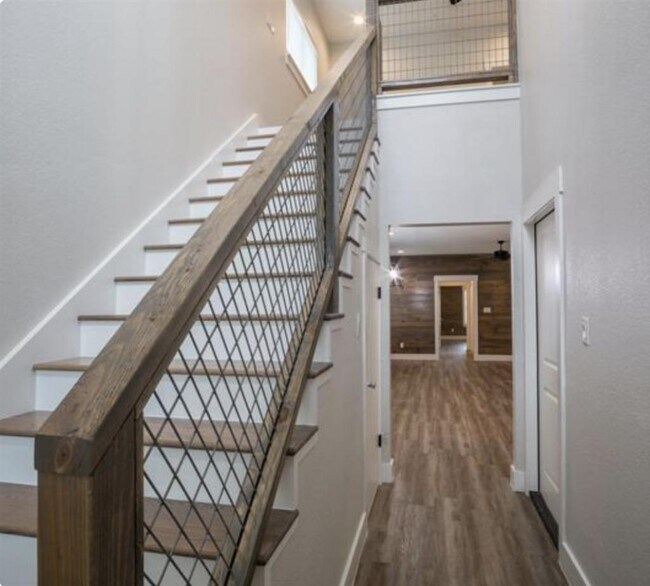 Foto del edificio - 523 N Preston Ave