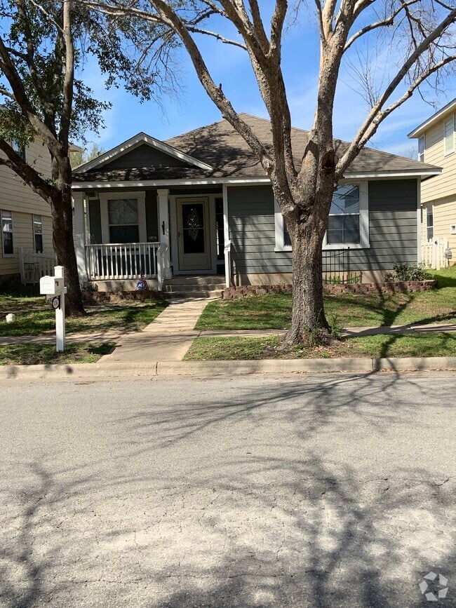 Building Photo - 5156 Hartson
