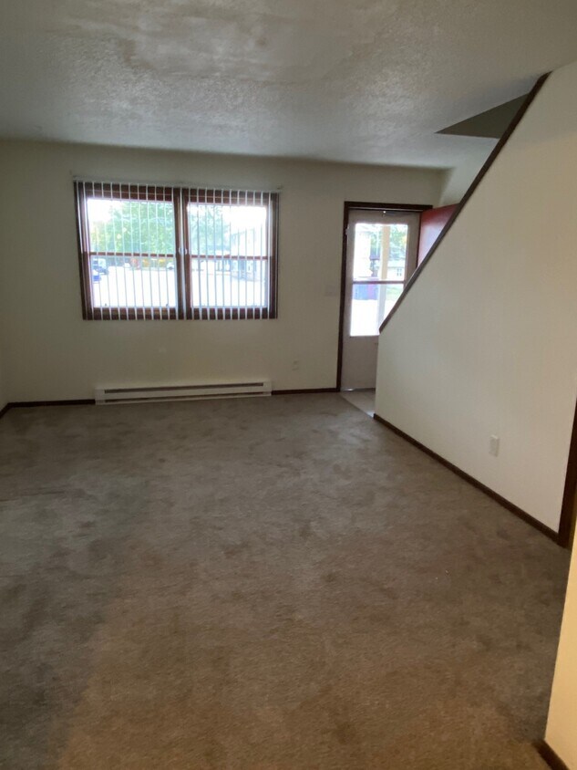 110 N Holmen Dr Unit 14, Holmen, WI 54636 Apartments in Holmen, WI