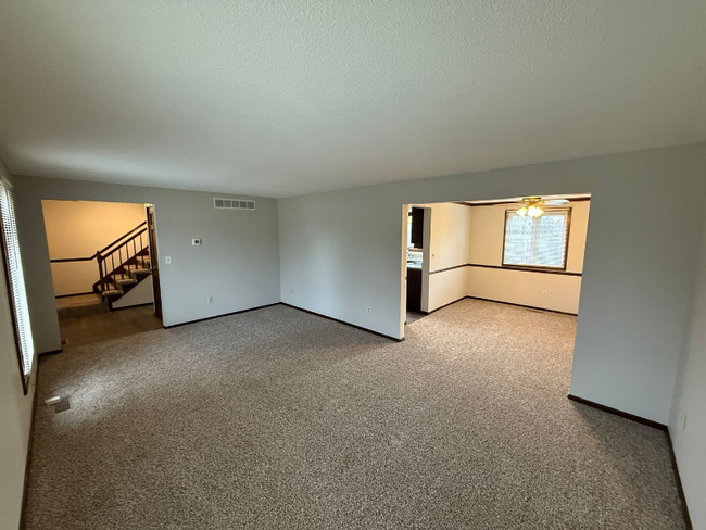 Building Photo - 7007 Tanbark Ln