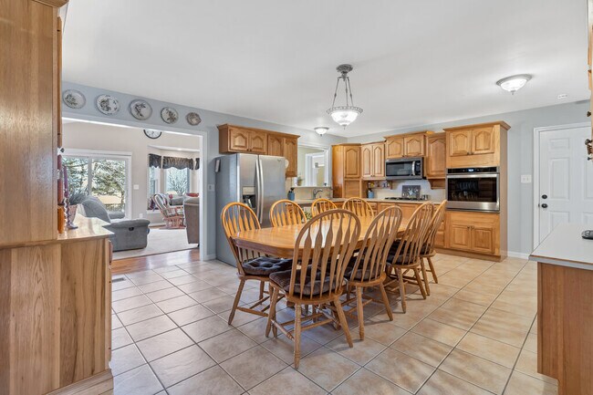 Building Photo - 10 Apple Tree Ct