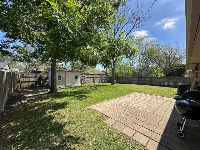 Building Photo - 504 Woodcrest Way