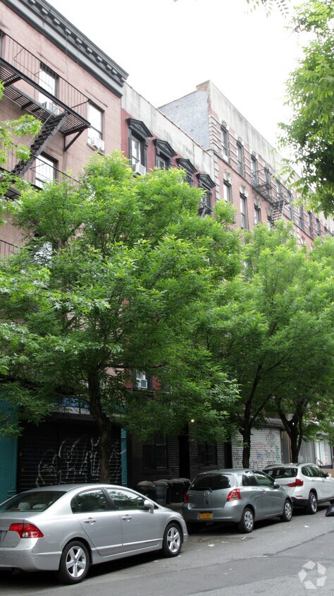 Foto del edificio - 512 E 13th St