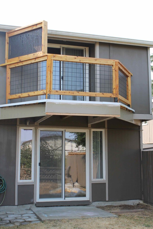 5154 N Pearl St, Ruston, WA 98407 Townhome Rentals in Ruston WA