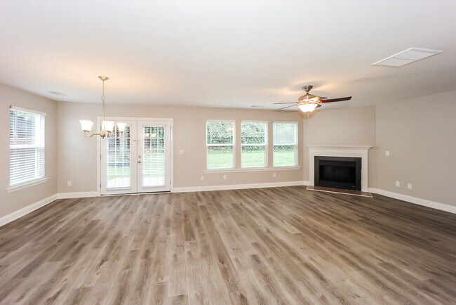 Foto del edificio - 2080 Valley Creek Dr