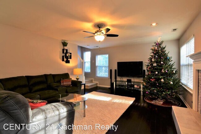 Building Photo - 4 br, 2.5 bath House - 117 Heron Court