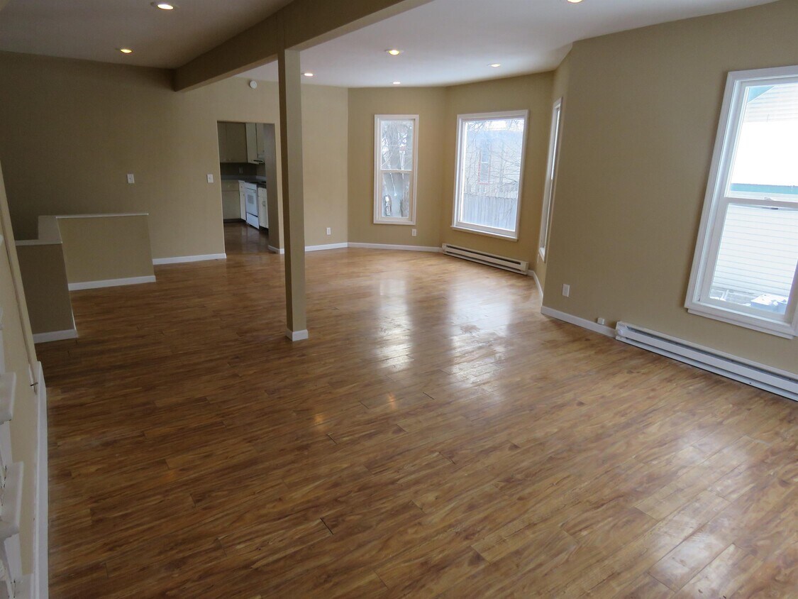 411 5th Ave S, Moorhead, MN 56560 House Rental in Moorhead, MN