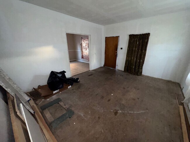 Foto del edificio - FOR SALE: Low Money Down Rental Opportunity