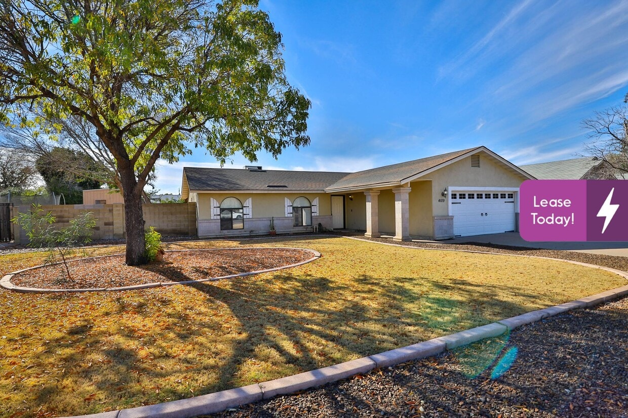 Primary Photo - 4109 E Adobe St