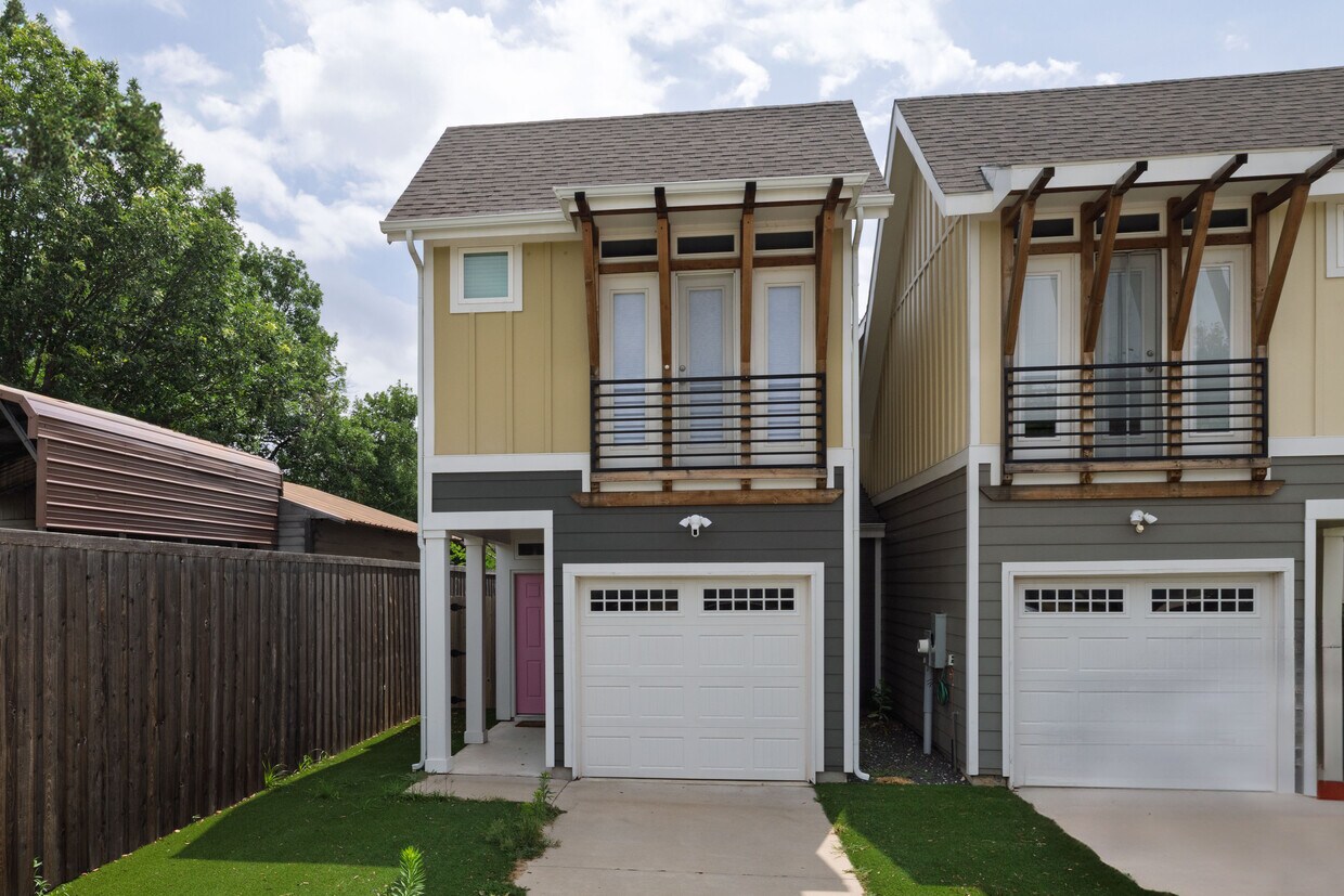 Foto principal - 450 S Edna Ave