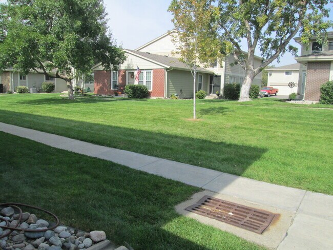 Building Photo - 1250 S Monaco Pkwy
