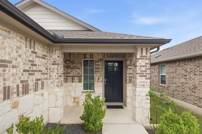 Foto del edificio - 103 Hamilton Pool Ln